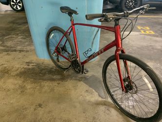 Giant escape 2.  16 speed X-Large lightweight aluminum frame with hydraulic disc brakes