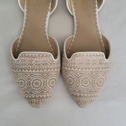 Restricted D'Orsey Style Womens Size 6 Flats