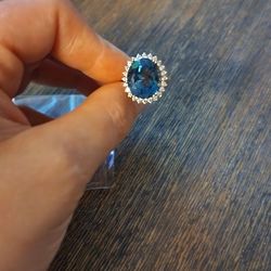 Gold Woman's Rings 