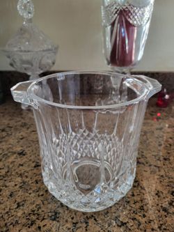 Crystal ice buffets perfect.Large never been used fifty dollars each.I have two left