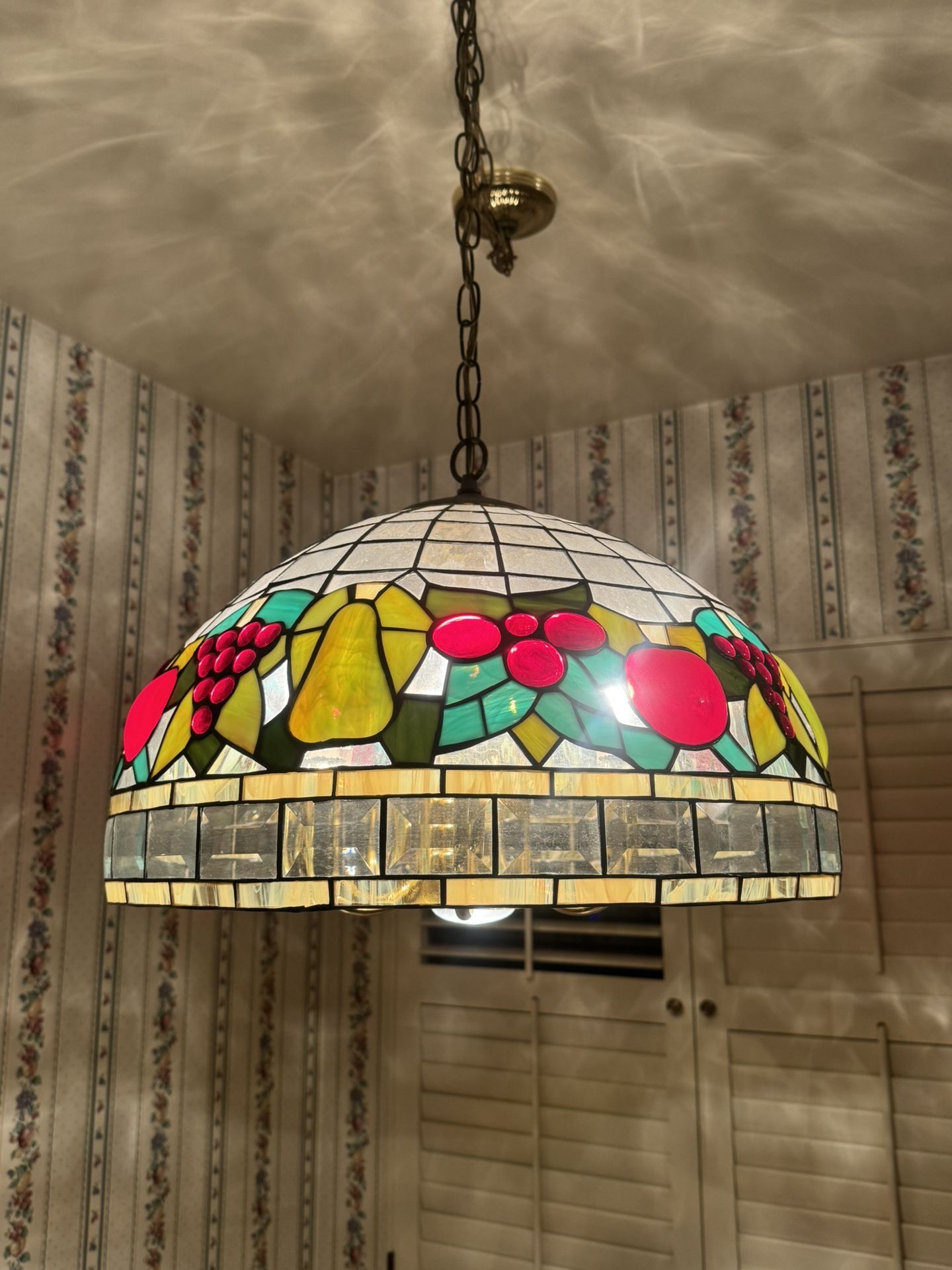 GLASS HANGING FRUIT LAMP