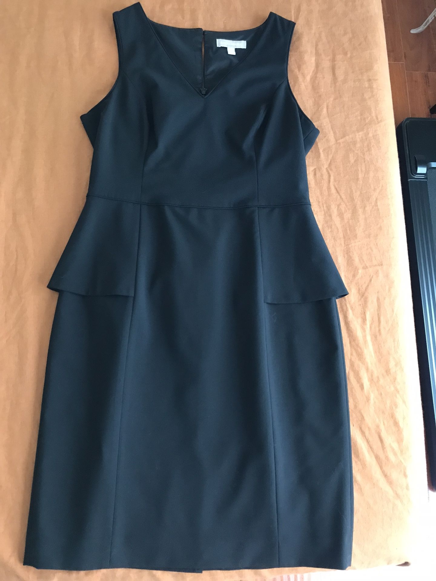 Banana Republic Black Light Wool Sheath Dress Size 8