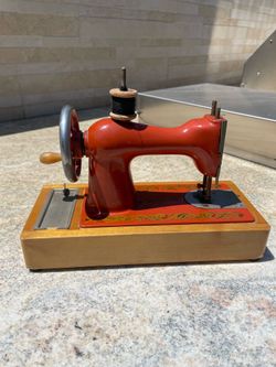 Vintage Children’s Sewing Machine