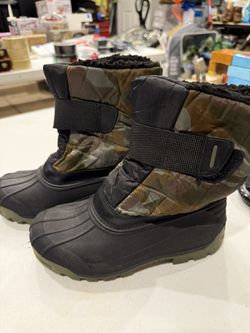 Snow Boots