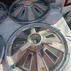 1966 Mustang Hub Caps