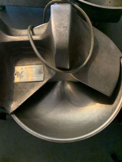 Hobart Bafflo cutter