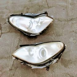 2006-2009 Mercedes CLS500 (CLS Series) Xenon Hid Headlights With Light Bulbs And Assembly OEM.