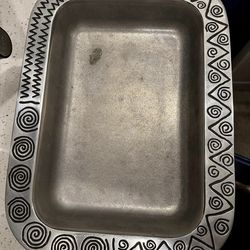 Metal tray for serving or baking