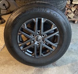 2023 Toyota Tundra Rims And Tires 265/70R18
