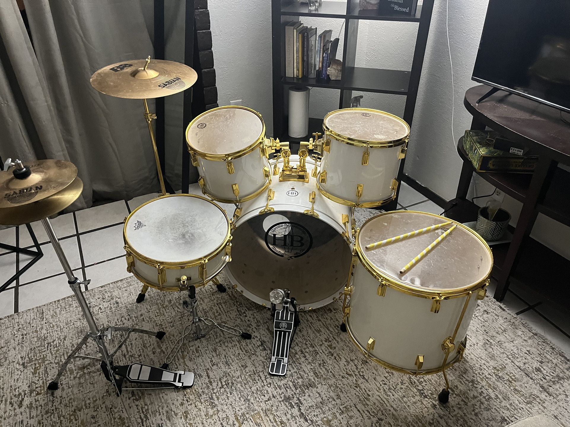 Huntington Beach Drums & Percussion Gold and White Drum Set