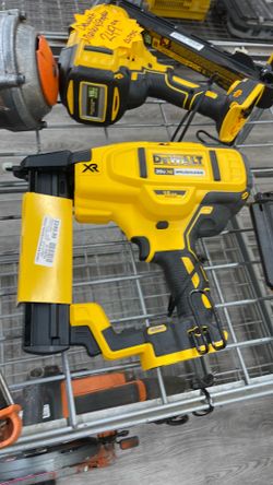 Dewalt nailer & stapler