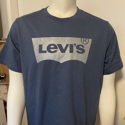 Levi’s Tee