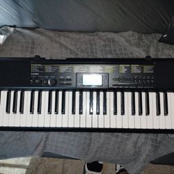 Casio keyboard w/ Charger