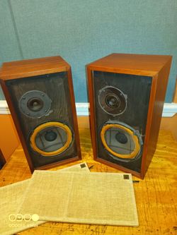 Acoustic Research AR 4 x speakers Exellent working condition