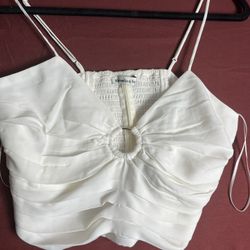 Abercrombie & Fitch  White Ruched gold ringtop 
