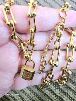 Gold Padlock Link Necklace