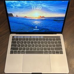 MacBook Pro Touchbar- 16gb Ram - 512gb SSD