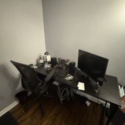 Desk And Chair 