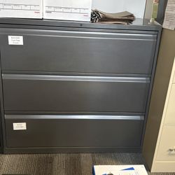FREE FILING CABINET *PICKUP ASAP*