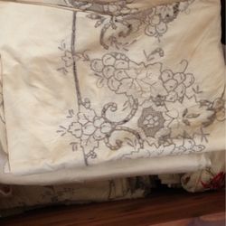 Vintage Linen Tablecloths Some with matching napkins