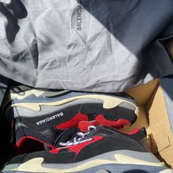 Balenciaga Triple s Red Black