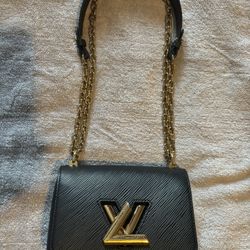 Louis Vuitton Twist MM Epi Leather 