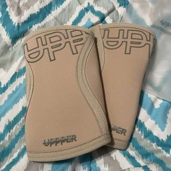 UPPER Gear Knee Sleeves (size Small)