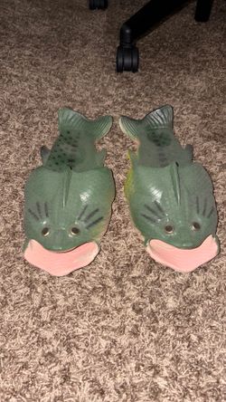 Bass pro fish slippers