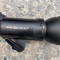 Godox sk300II flash moonlight studio strobe Bowens