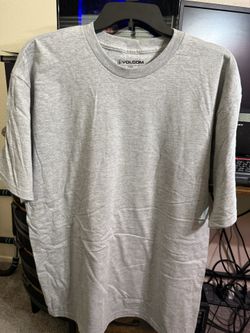 Brand new Volcom Solid T-shirts for sale. Get them before they’re gone, all sizes