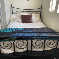 High Qualify Metal  Full Black Bed With Mattress Set 