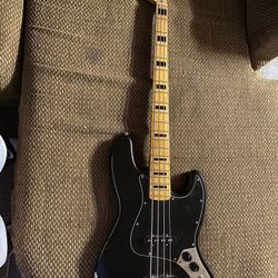 Squier By Fender Jazz Bass