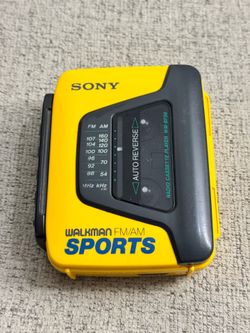 VINTAGE Sony Sports Walkman WM-BF59 AM/FM Radio Cassette Player Tape **See Desc*