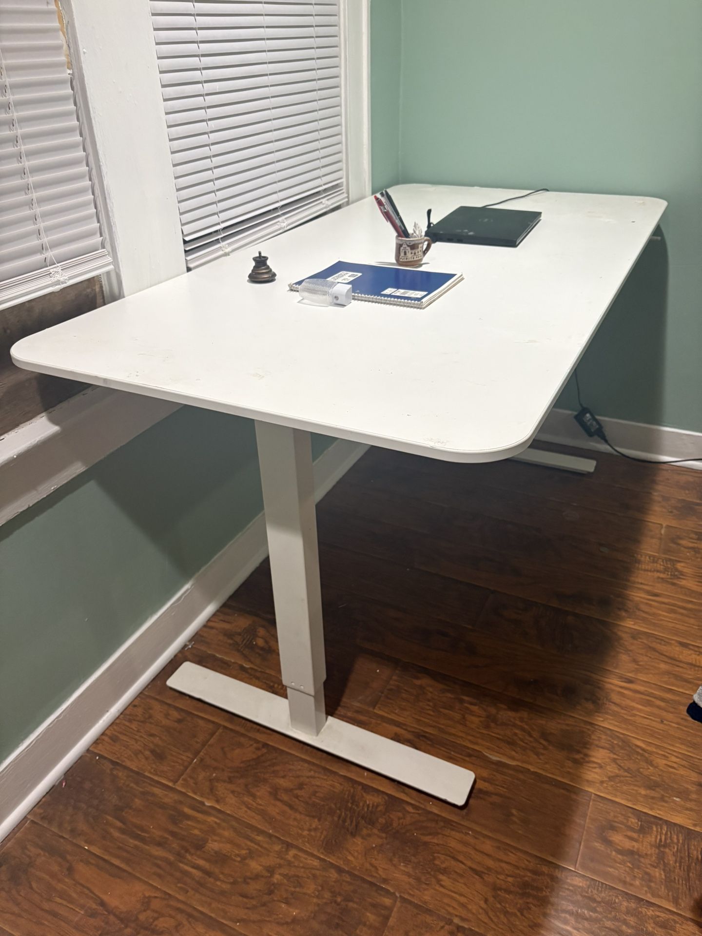 IKEA White Desk / Table