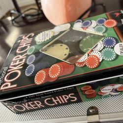 poker chips and cards new