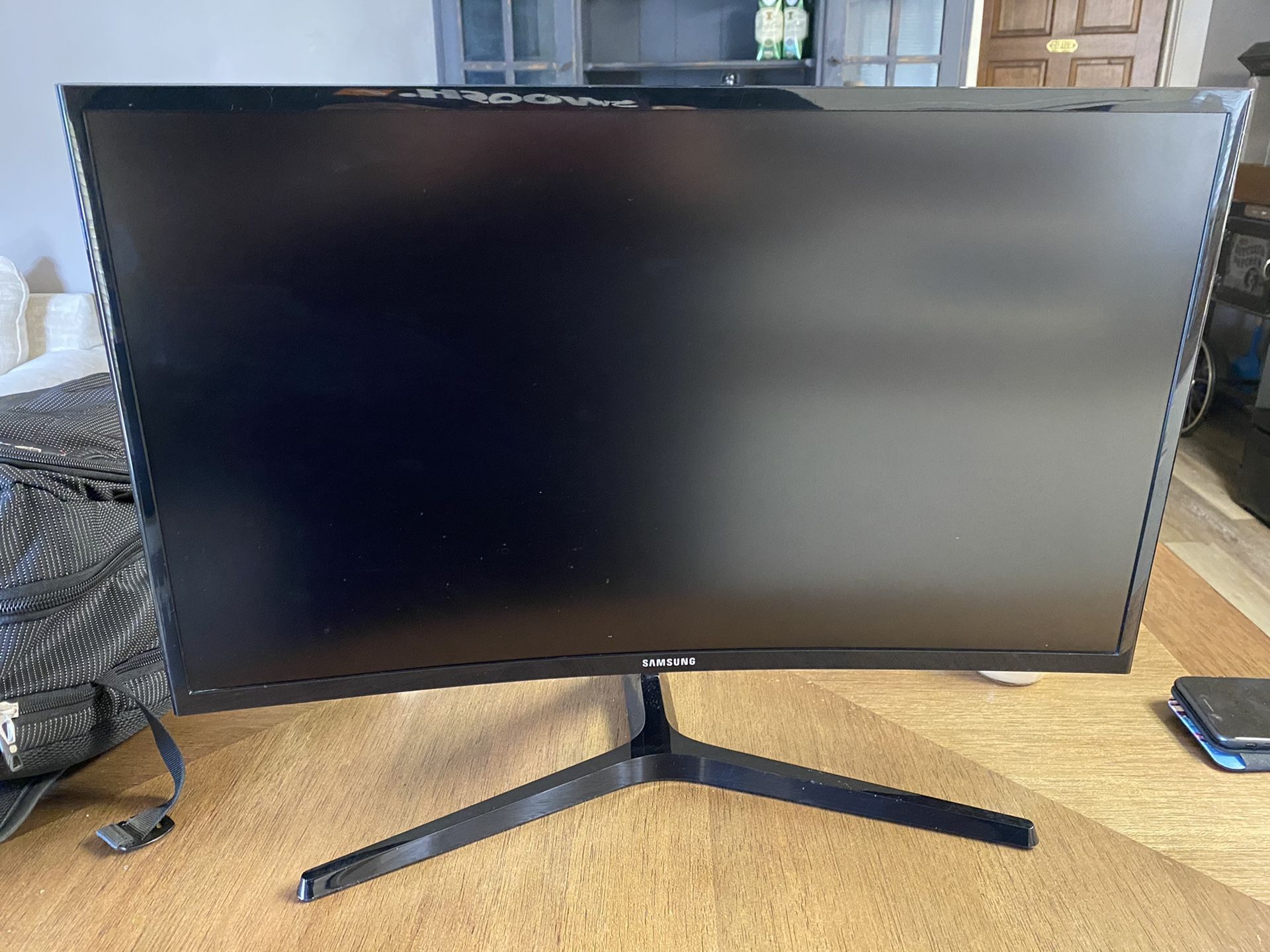 Samsung 27” curved monitor