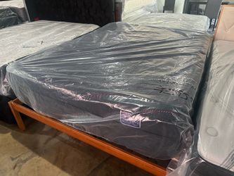 🛏️ 13” Queen Independence Hybrid Mattress - $0 Down, Financing Available