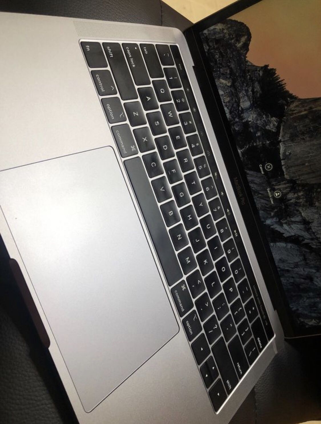 MacBook Pro 13” 2.4 GHz Quad Core i5 256 GB SSD Space Gray