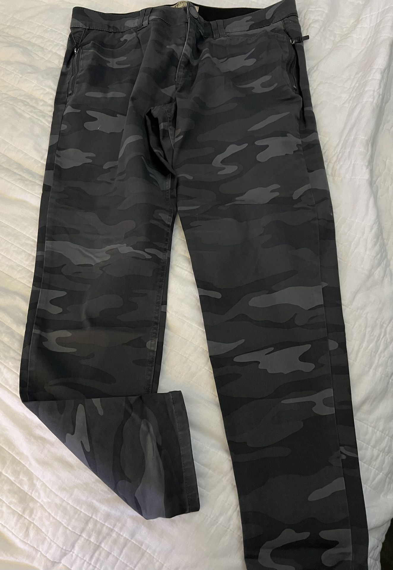 Women’s Camo Stretch Skinny Pants Size 16 Democracy Brand