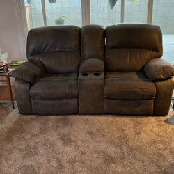 Loveseat 