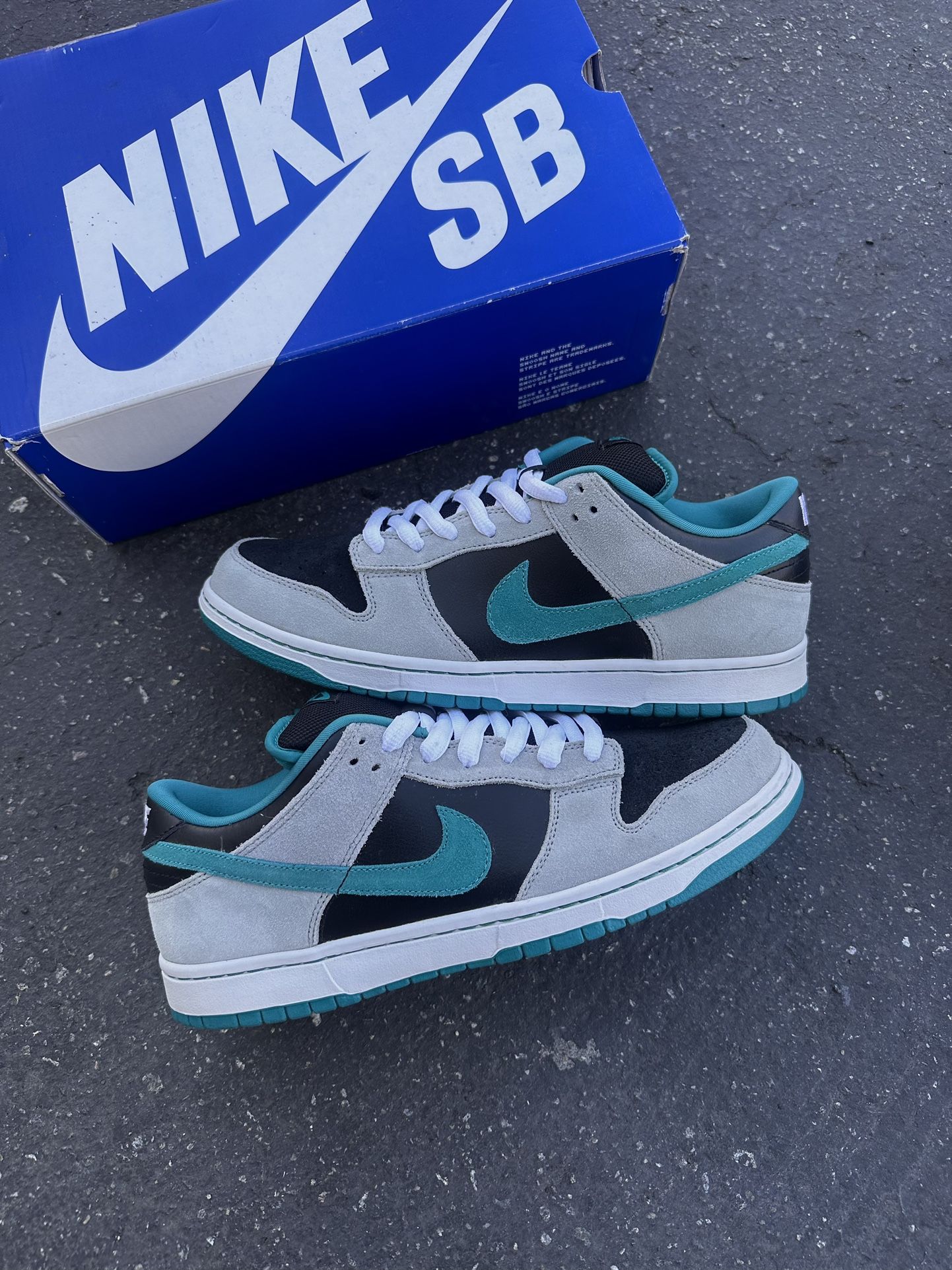 Nike Dunk SB Petoskey Premier Nike Dunk Chrome Ball Incident 🩶