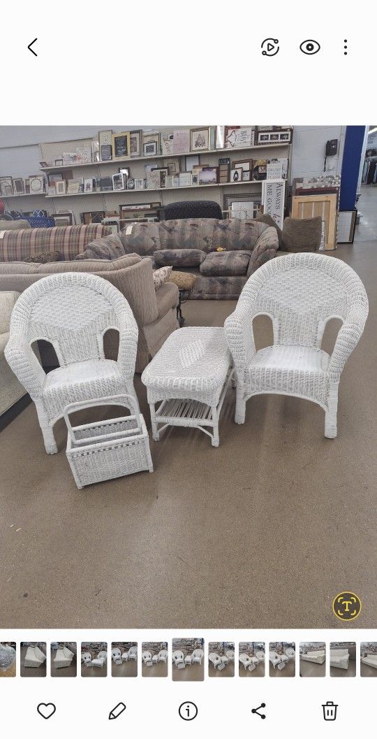Vintage Wicker Set In Good Condition