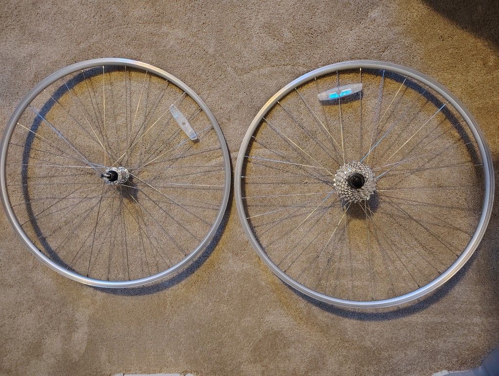 700c Wheelset (Front + Rear w/ Cassette)