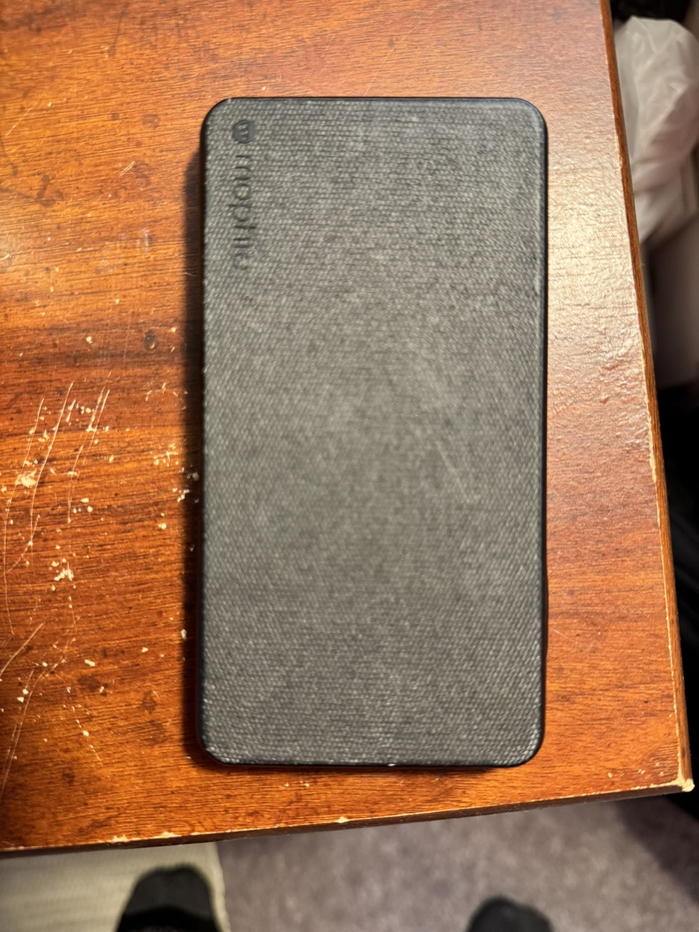Mophie Lightning & USB Battery Backup Power Bank (Includes Built In Charging Cable) (6,040mah)