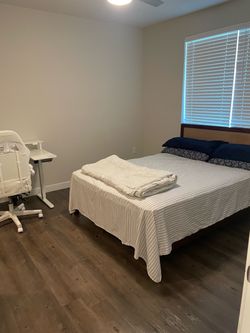 Queen size bed & pillow top mattress