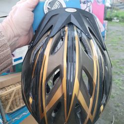 Bicycle helmet