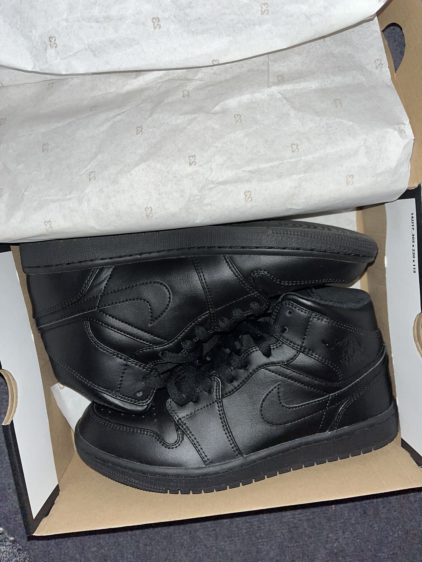 Men Jordan 1 Size 8.5 All Black 