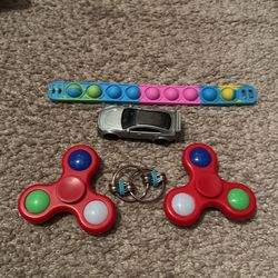  Glow Up Fidget Spinner’s , Pop It , Hot Wheels, And Fidget Toy 