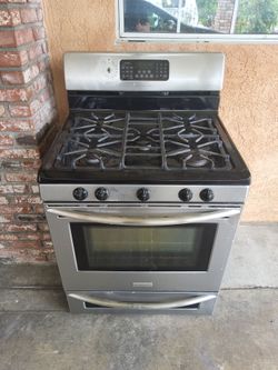 Stove Frigidaire Gas