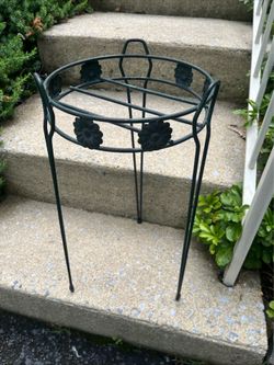 Planter Stand Green Metal Preowned